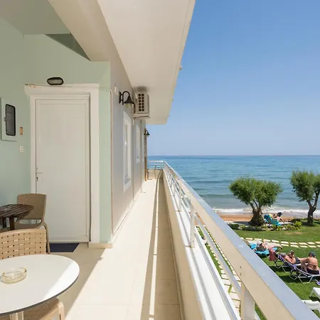 Hermes Front Apartment