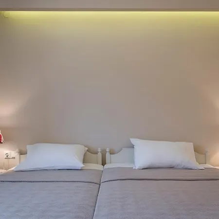 Hermes Front Apartment Stalos