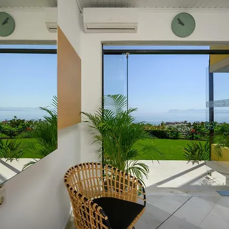 Apartment Hermes Front